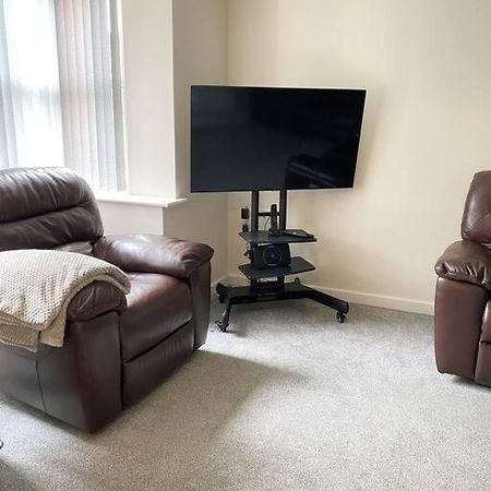 4-Room Detached Furnished Home With Parking Leicester Eksteriør bilde