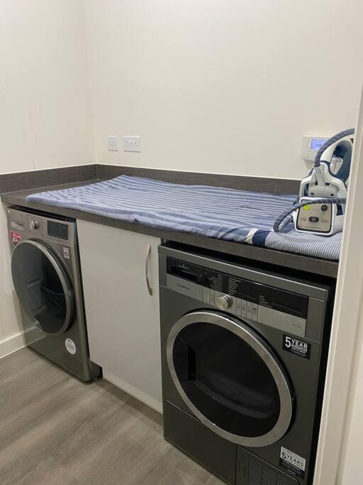 4-Room Detached Furnished Home With Parking Leicester Eksteriør bilde